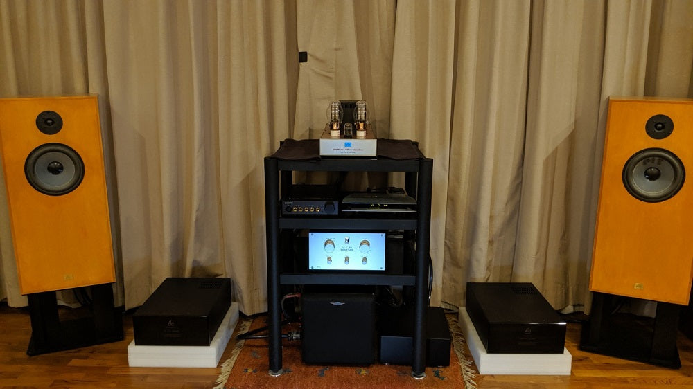 'noise is now left behind leaving the Analog components free of noise..." powered by BAC1500 and THE Statement Cables