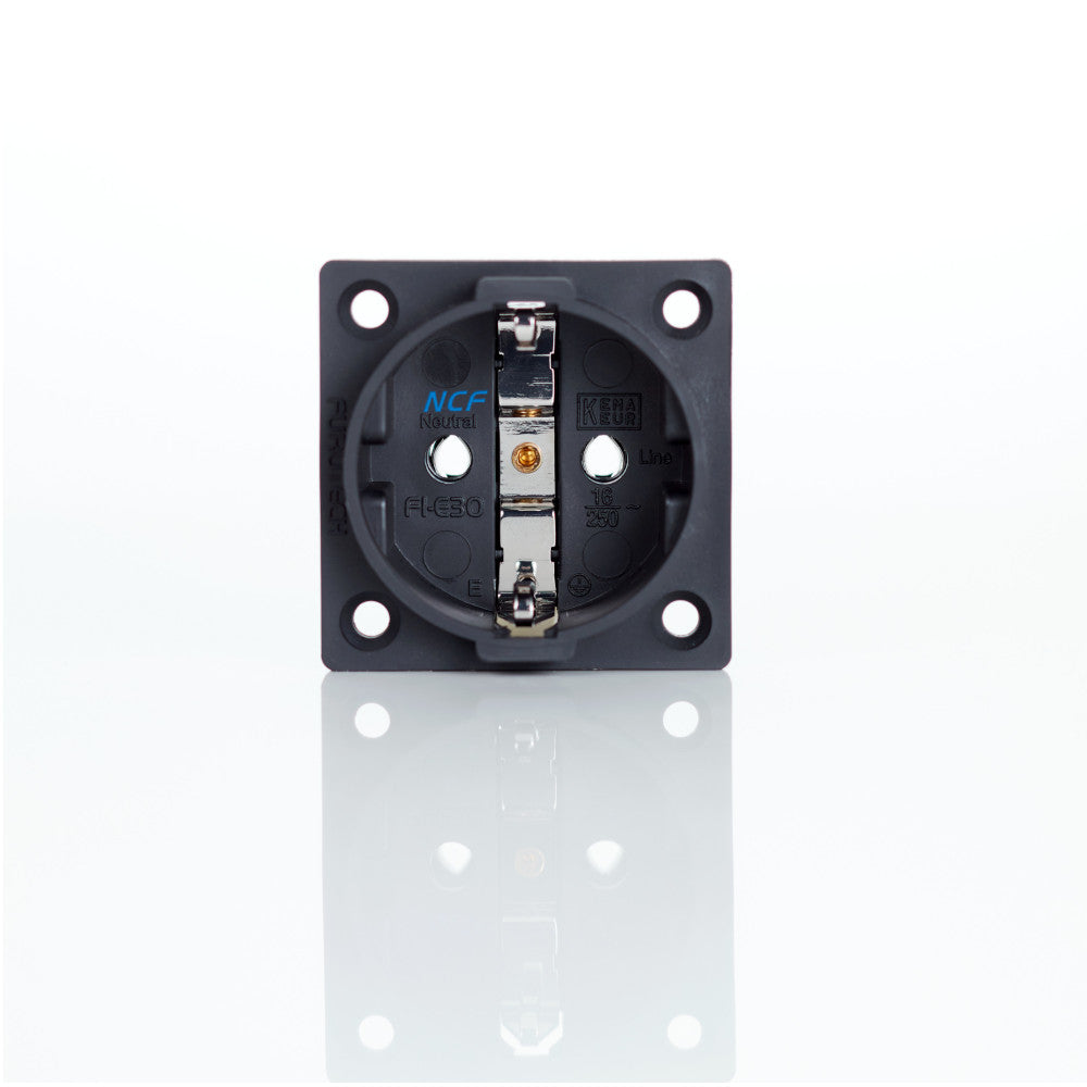 Furutech FI-E30 (R) NCF Outlet